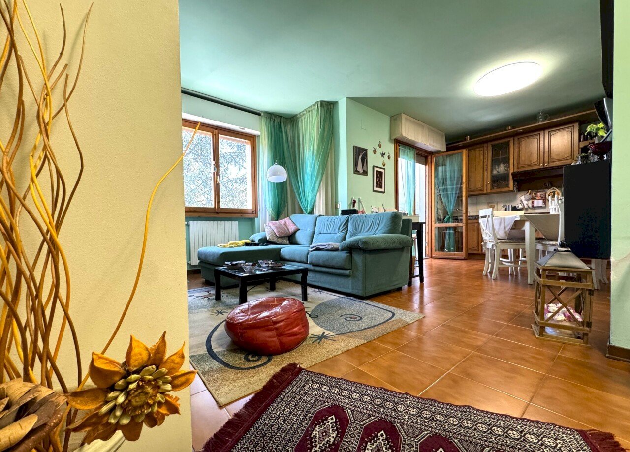 sala - Quadrilocale Via del Bisenzio, Vernio - foto 1