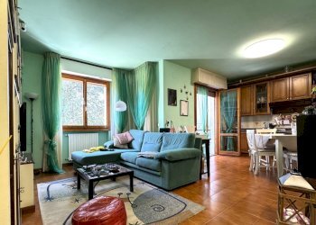 sala - Quadrilocale Via del Bisenzio, Vernio - foto 3