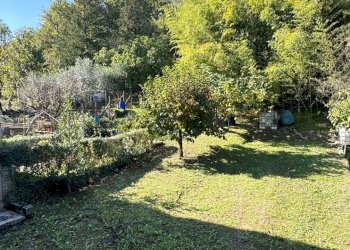 giardino - Quadrilocale Via del Bisenzio, Vernio - foto 15