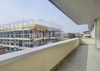 Terrazza Centrale 2.jpg - Four-room apartment Via Donatori di Sangue SNC, Torbole Casaglia - photo 8
