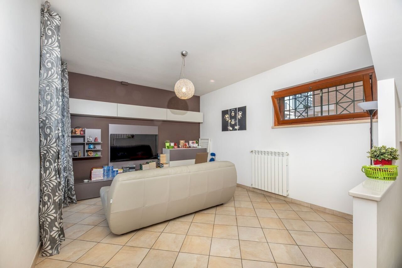 777623434.jpg - Villa Via Sommatino 93, Roma - photo 2