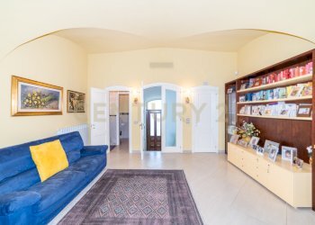 DSC02748.jpg - Villa Via Scalilla 42, Catania - foto 9