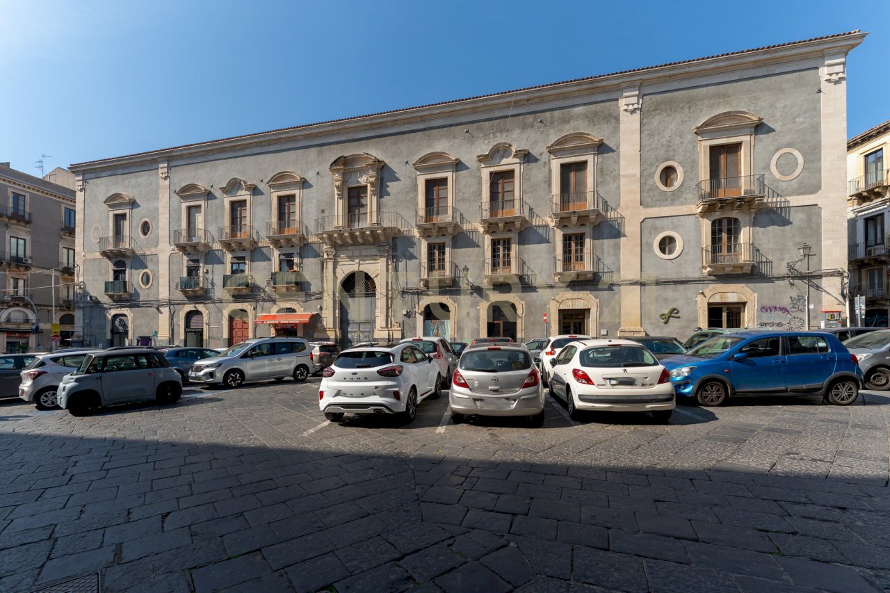 Bottega Manganelli (5).jpg - Commercial Premises Piazza Manganelli 15, Catania - photo 1