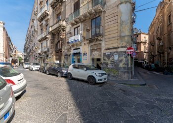 Bottega Manganelli (2).jpg - Locale Commerciale Piazza Manganelli 15, Catania - foto 4