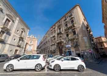 Bottega Manganelli (7).jpg - Locale Commerciale Piazza Manganelli 15, Catania - foto 10