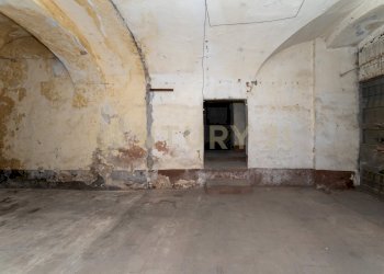 Bottega Manganelli (25).jpg - Locale Commerciale Piazza Manganelli 15, Catania - foto 20