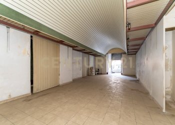 Bottega Manganelli (10).jpg - Locale Commerciale Piazza Manganelli 15, Catania - foto 25