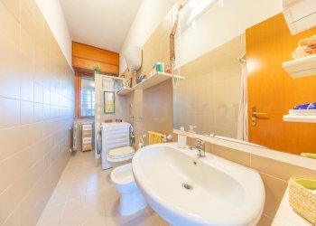 16.jpg - Bilocale Via Paolo Barison 14, Roma - foto 22