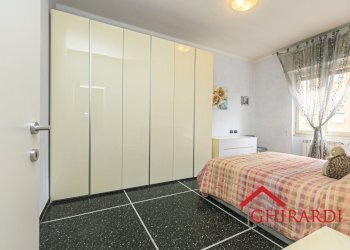 3.0 CAMERA 1.jpg - Appartamento Via Jacopo Bonfadio 10, Genova (zona Sestri Ponente) - foto 15