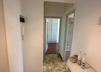 1.1 ingresso.jpg - Appartamento VIA SERGIO PIOMBELLI 50, Genova (zona Rivarolo) - foto 3