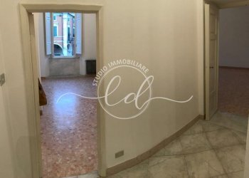 PHOTO-2026-03-05-19-37-48 8.jpg - Appartamento Carrara - foto 7