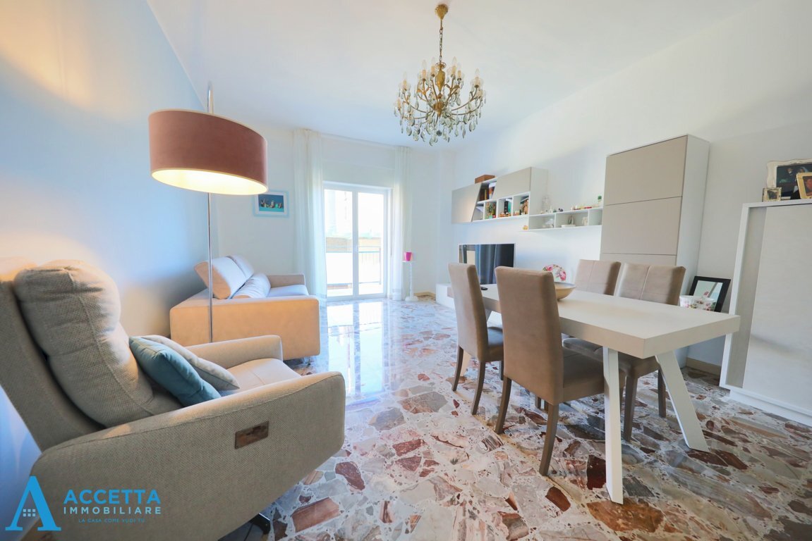 salone - Trilocale Via Istria 30, Taranto - foto 1