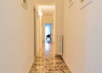 corridoio - Trilocale Via Istria 30, Taranto - foto 9