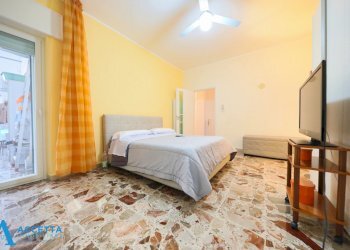 camera da letto - Trilocale Via Istria 30, Taranto - foto 11