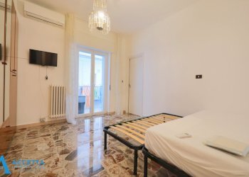 camera da letto - Trilocale Via Istria 30, Taranto - foto 15