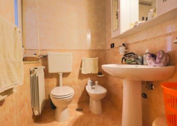 bagno - Trilocale Via Istria 30, Taranto - foto 18