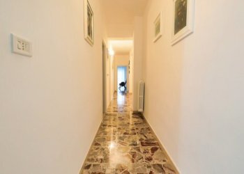 corridoio - Trilocale Via Istria 30, Taranto - foto 19