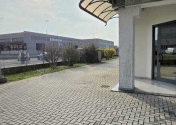 WhatsApp Image 2026-03-04 at 08.47.51 (3).jpeg - Capannone Via Galileo Galilei 14, Sissa Trecasali - foto 14