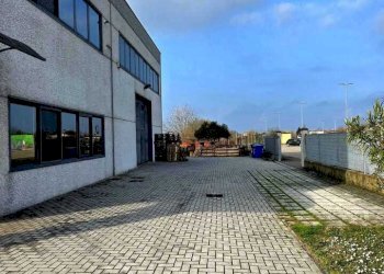 WhatsApp Image 2026-03-04 at 08.47.51 (5).jpeg - Capannone Via Galileo Galilei 14, Sissa Trecasali - foto 16