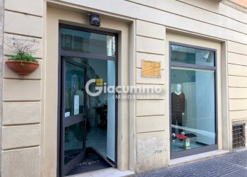 loc-com21.jpg - Locale Commerciale Via Pretoria 117, Potenza - foto 2