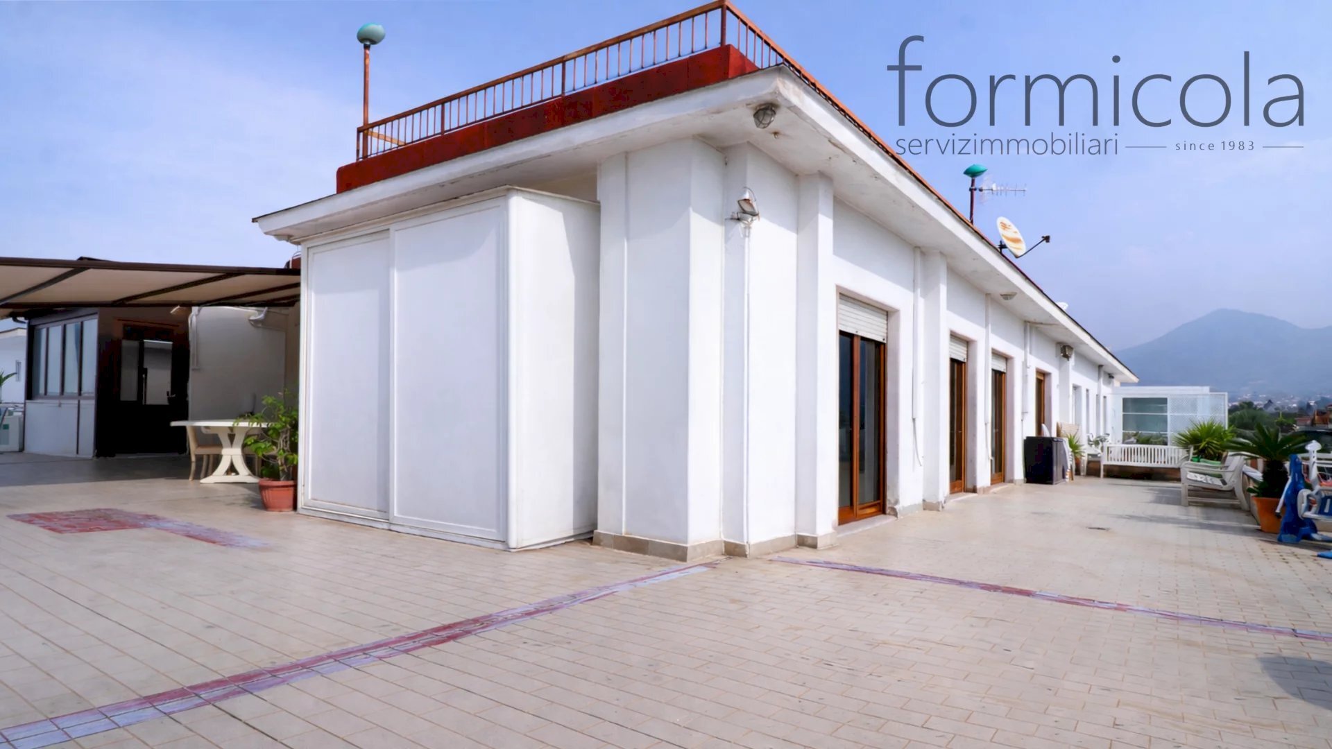 Apartment Portici - photo 2