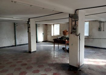 Laboratorio via L.Assarino, Genova (zona Pegli) - foto 1