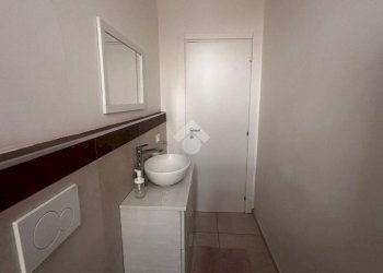 One-room apartment Corso Belgio, Torino (neighborhood Vanchiglietta) - photo 8