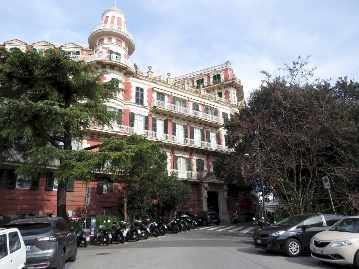 Office Via alla Stazione per Casella, 18, Genova (neighborhood Castelletto) - photo 1