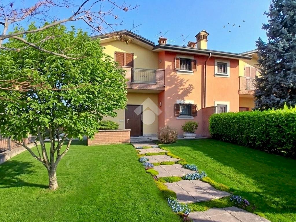 Villa a Schiera Via S. Francesco, Cassano d'Adda - foto 1