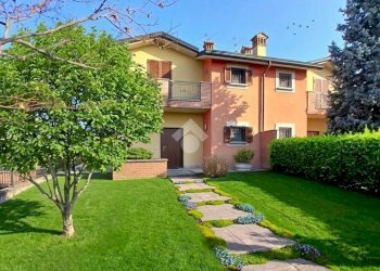 Villa a Schiera Via S. Francesco, Cassano d'Adda - foto 1