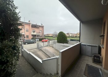 Loggia d'ingresso - Villa a Schiera Via Nicolò Paganini, 35, Imola - foto 2