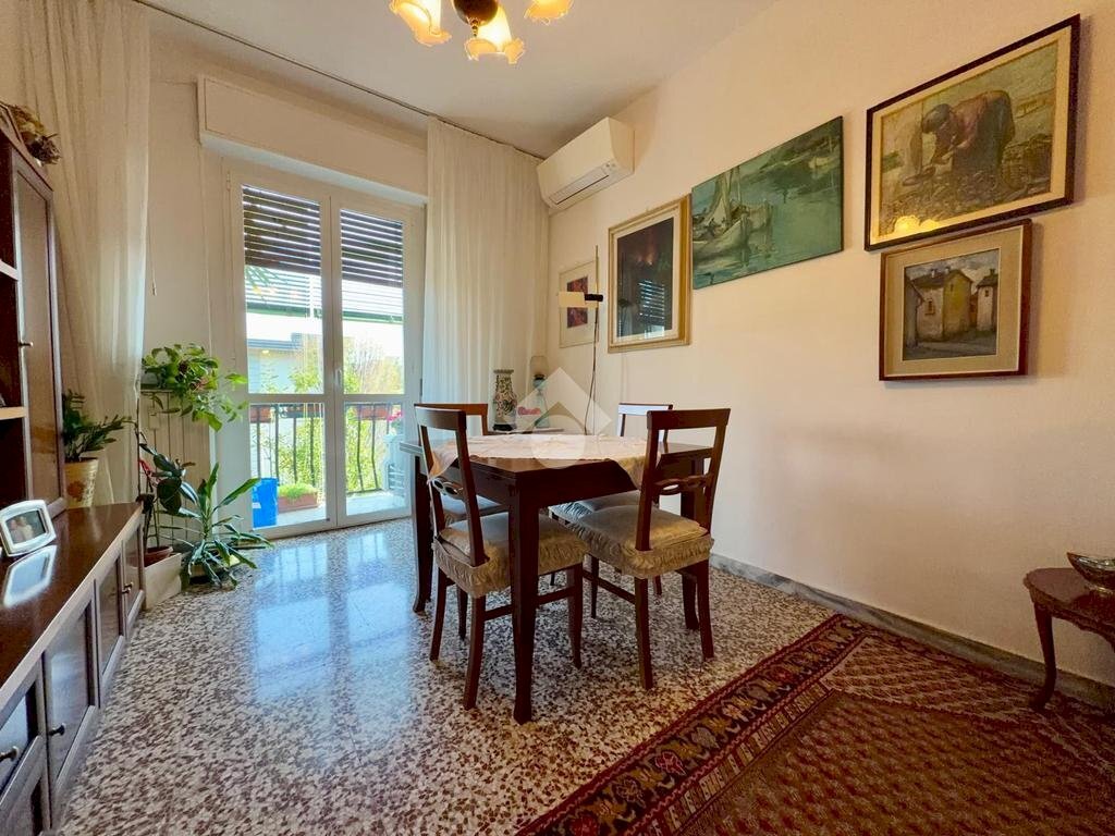 Three-room apartment Via dei Fiori, Opera - photo 1