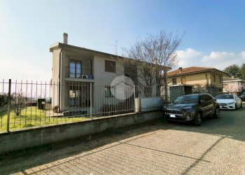 One-room apartment Via anelli, Bernate Ticino - photo 1