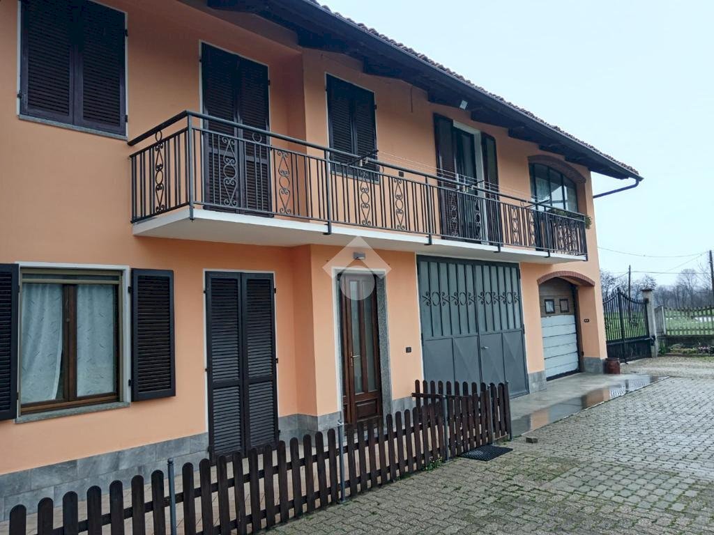 Casa indipendente Frazione Bussi, Villafranca Piemonte - foto 1