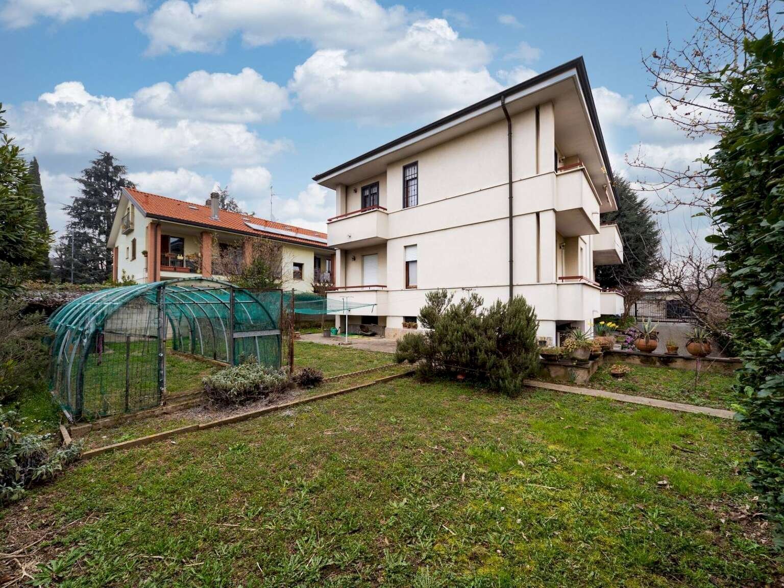 Portion of a house Concorezzo - photo 1