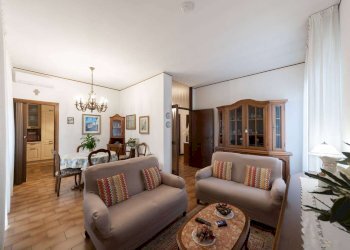 Portion of a house Concorezzo - photo 12