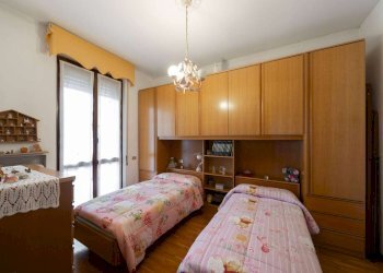 Portion of a house Concorezzo - photo 23