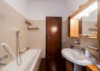 Portion of a house Concorezzo - photo 29