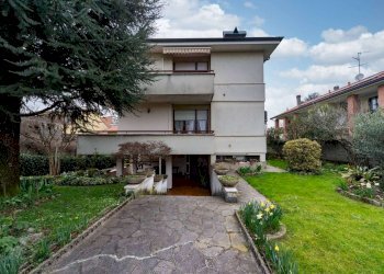 Portion of a house Concorezzo - photo 43