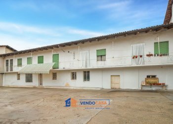 Casa indipendente Santa Vittoria d'Alba - foto 1