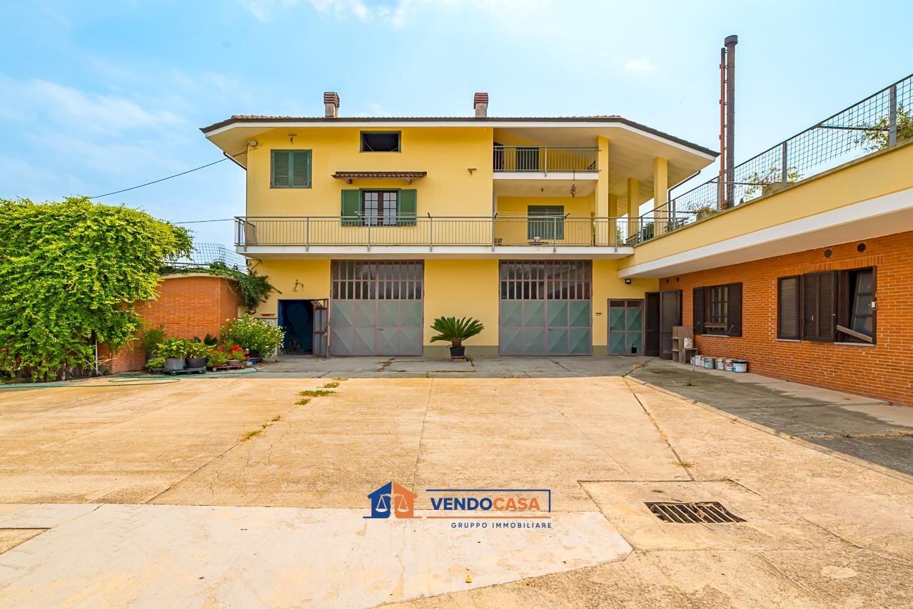 Casa indipendente Verduno - foto 1