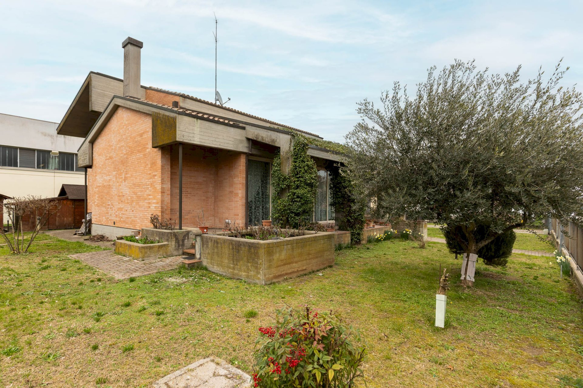 Villa Lugo - photo 2