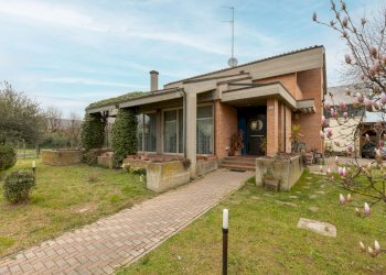 Villa Lugo - photo 1