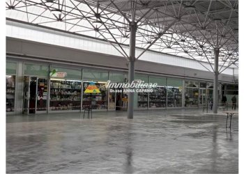 Shop PRESSO CENTRO COMMERCIALE VIA PIRANDELLO, Bologna - photo 5