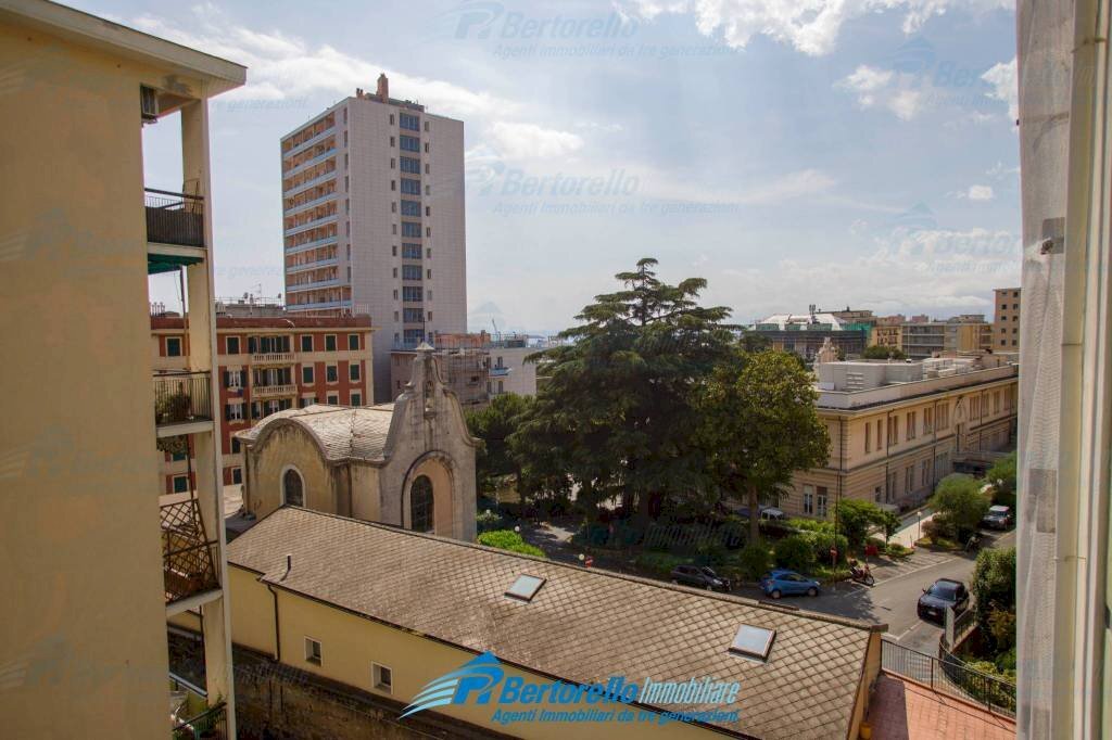 Three-room apartment Genova (neighborhood Sampierdarena) - photo 1