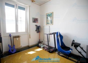 Three-room apartment Genova (neighborhood Sampierdarena) - photo 16
