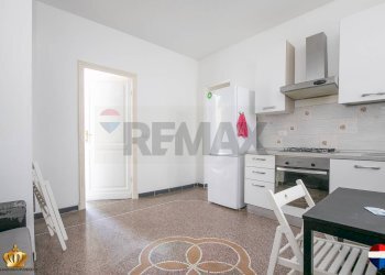 Trilocale Via Donghi, 12 
 S. Fruttuoso, Genova (zona San Fruttuoso) - foto 1