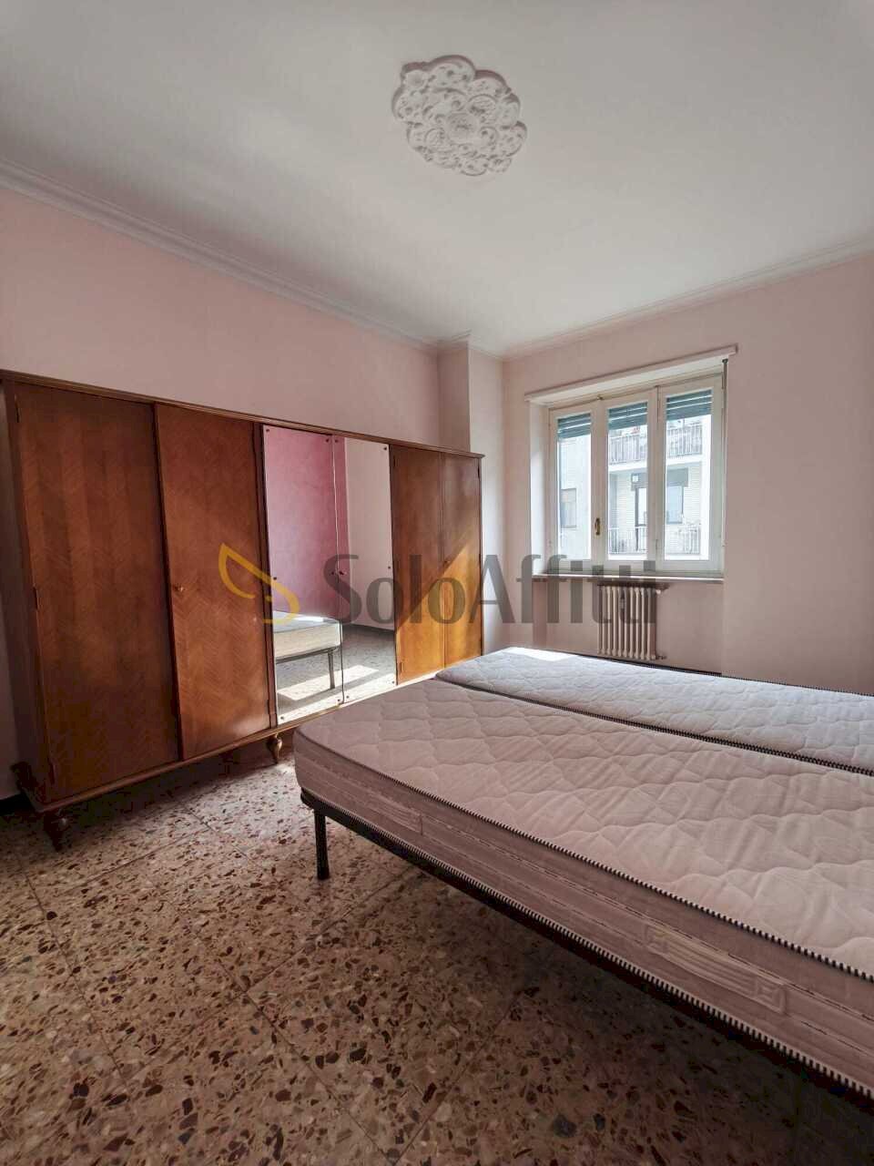 camera da letto - Quadrilocale Via Finalmarina 23, Torino (zona Nizza Millefonti) - foto 2