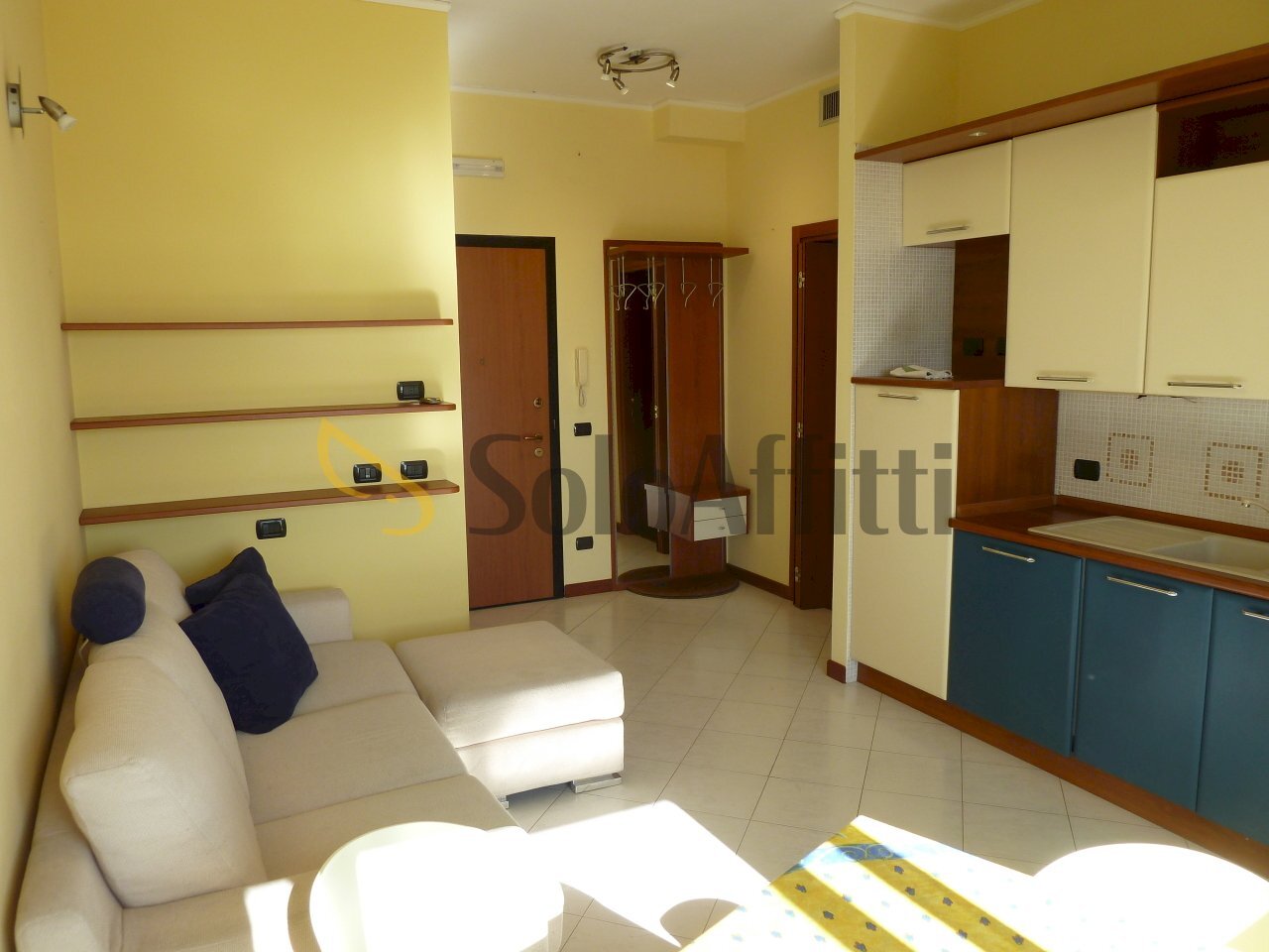 Soggiorno con cucina a vista - Bilocale Corso Orazio Raimondo 53, Sanremo - foto 2