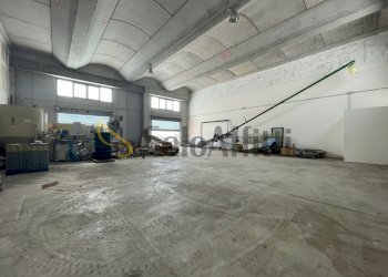 IMG-20250605-WA0002.jpg - Capannone Maddaloni - foto 2